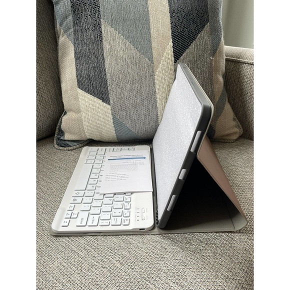 JUQITECH iPad Pro 11 case with Wireless Keyboard - Picture 4 of 4